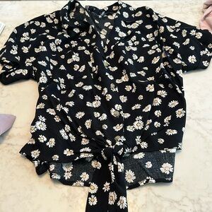 NWT Hollister Front Tie Button Down
